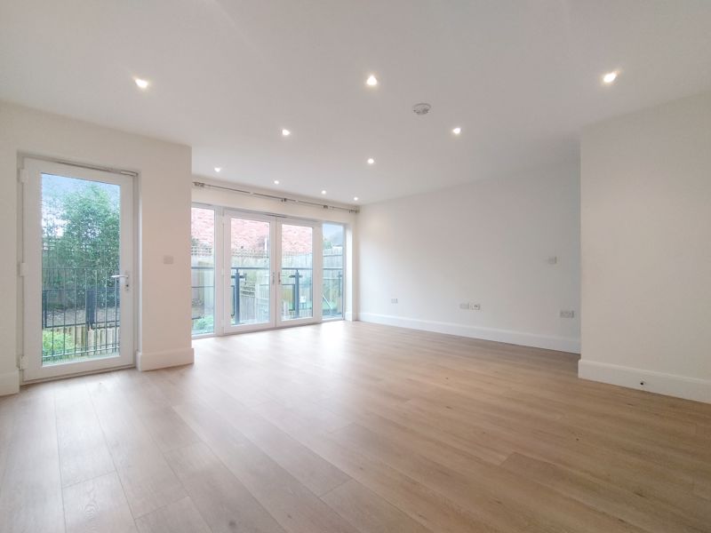 Photo 1- click for photo gallery